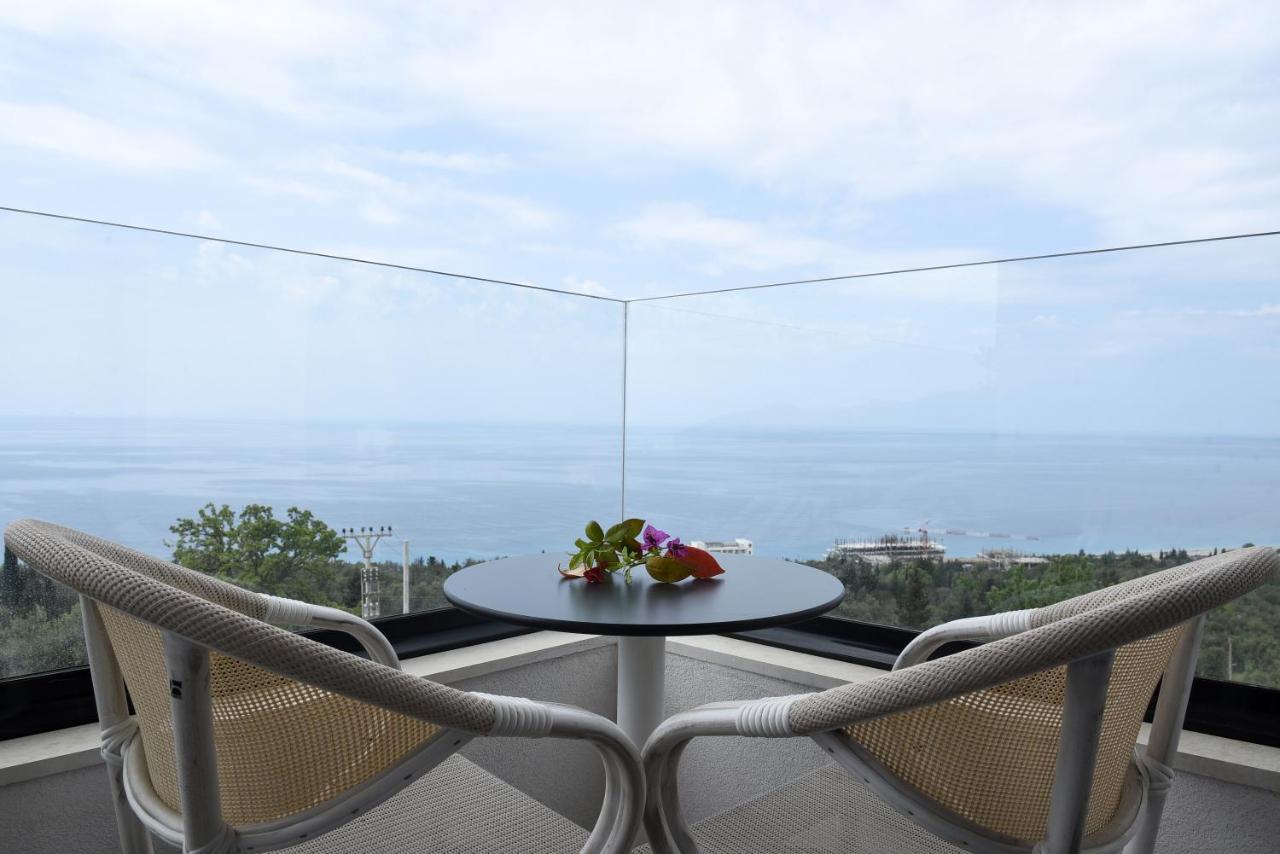 Gogo'S Boutique Hotel Dhërmi Dış mekan fotoğraf