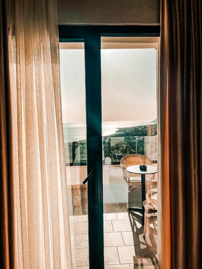 Gogo'S Boutique Hotel Dhërmi Dış mekan fotoğraf