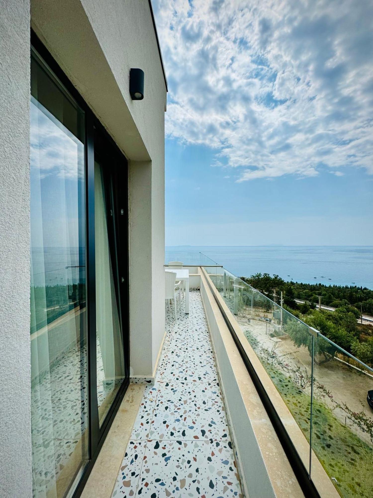 Gogo'S Boutique Hotel Dhërmi Dış mekan fotoğraf