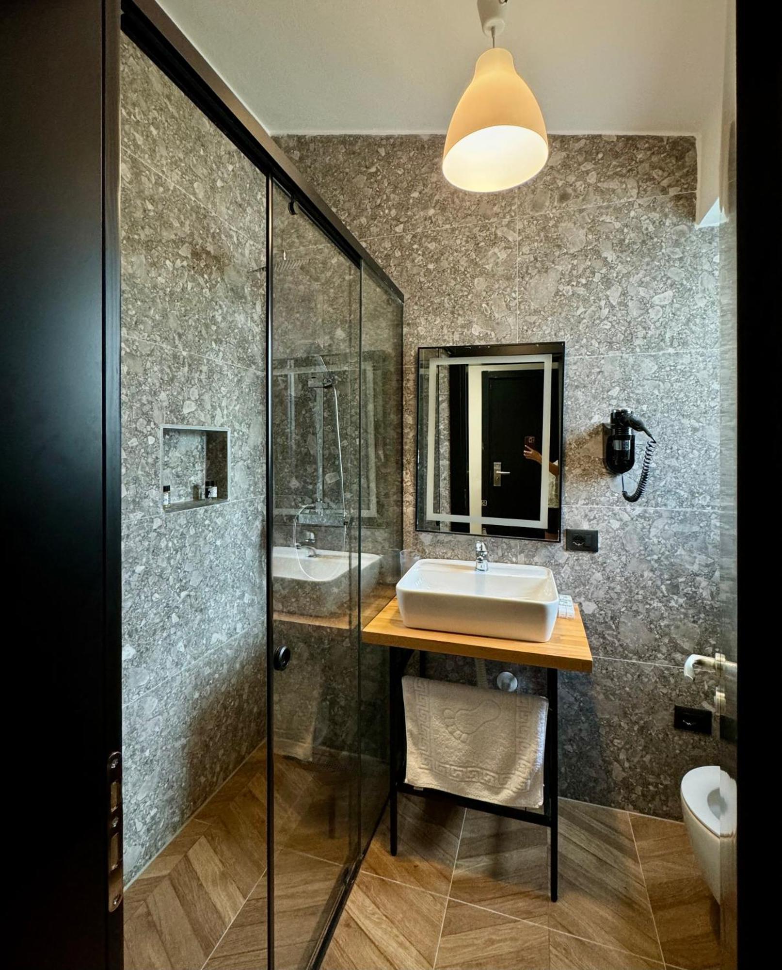 Gogo'S Boutique Hotel Dhërmi Dış mekan fotoğraf